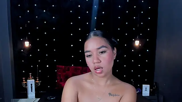 MiaWolton's cam snapshot