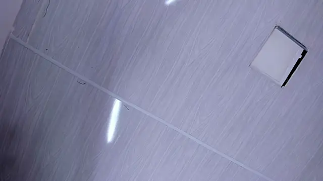 MiaSanders2025's cam snapshot