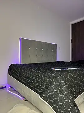 Alexandraa_Gomez's cam snapshot