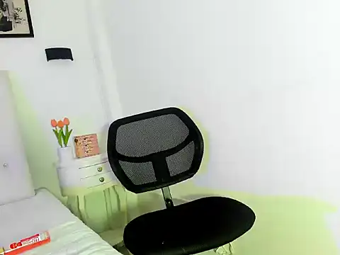 VanityyFox's cam snapshot