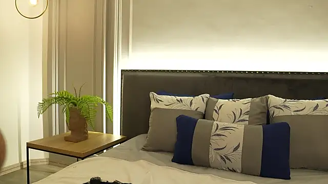 IrisBaker's cam snapshot