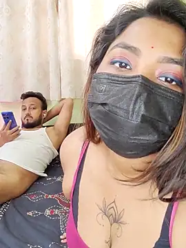 Trending_Couple live sex cam