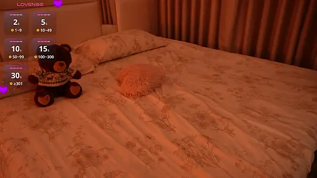 Lilly_Colins live sex cam