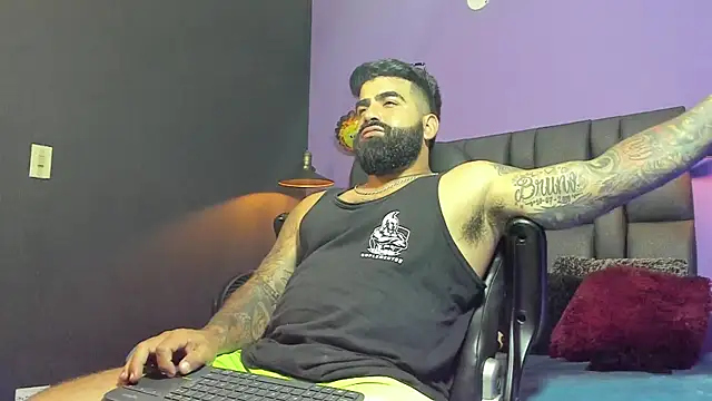 Lyon_vach live sex cam