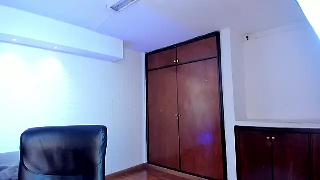 Saara_Corraless's cam snapshot