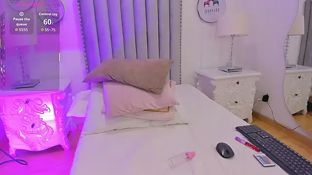 Alison_Carde05's cam snapshot