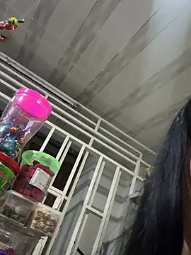 emilyjohanson live sex cam