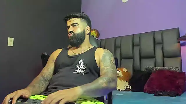 Lyon_vach live sex cam