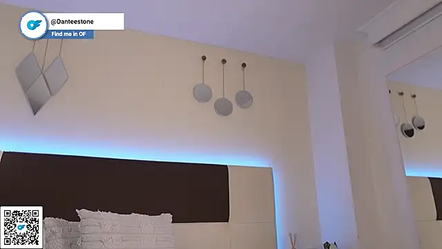 DanteeStone live sex cam