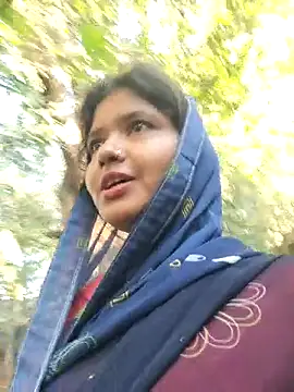 Horny-Rashi live sex cam