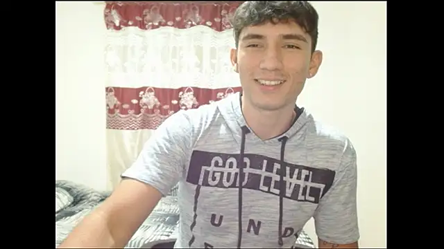 ChicoMaloFfF live sex cam