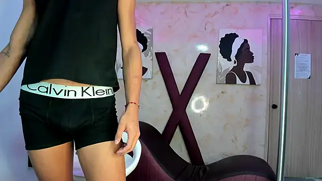 PRETTY_FEM live sex cam