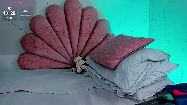 NiickyJones live sex cam