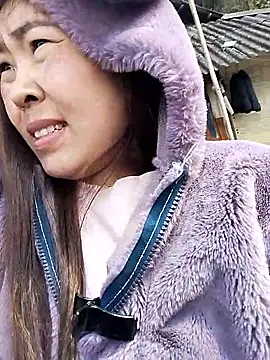 Yiyoongg's cam snapshot