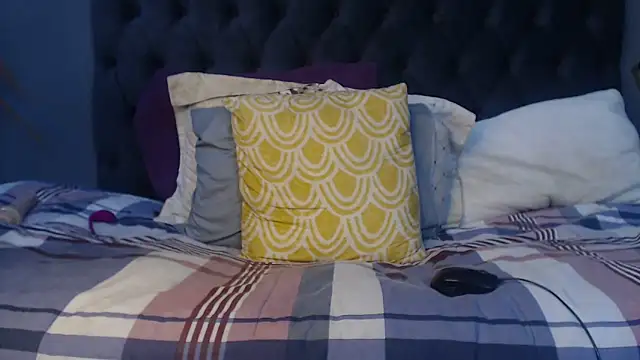 BasellBlue's cam snapshot