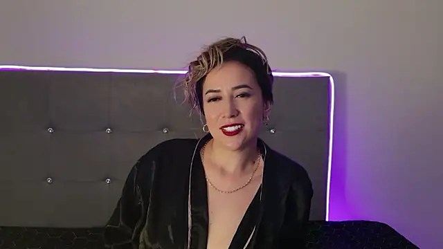 Alexandraa_Gomez's cam snapshot