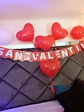 LunaaCurly live sex cam