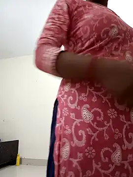 Kakoli- live sex cam