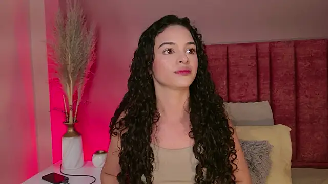 PaulinaSaint's cam snapshot