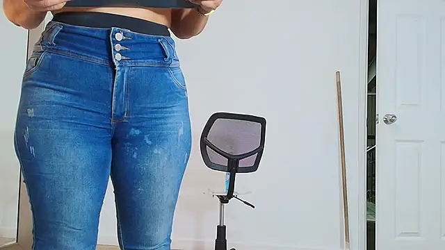 Sara_BigAss- live sex cam