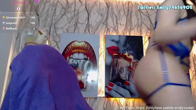 EmiTranny live sex cam