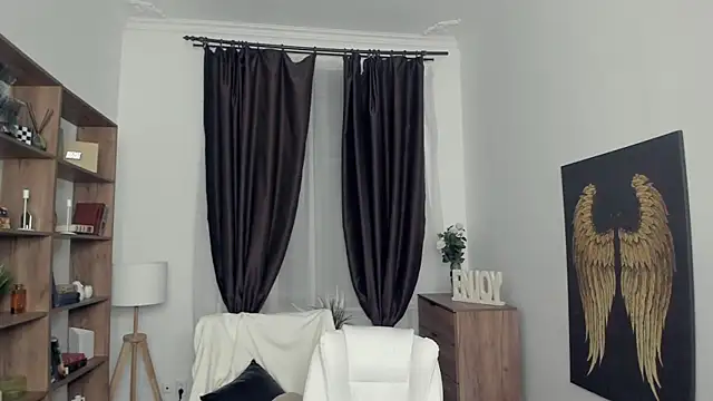 KristalCrowner live sex cam