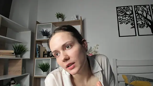 MalvinaTrafford live sex cam