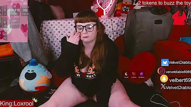 VelvetDiablo's cam snapshot