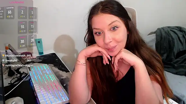 AustrianGirl99AtWork's cam snapshot