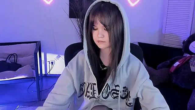 Elainebeness's cam snapshot