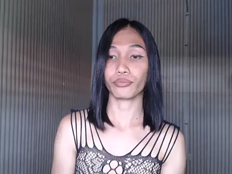 Urfucking_khloe1 live sex cam