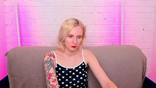 LikiLips's cam snapshot