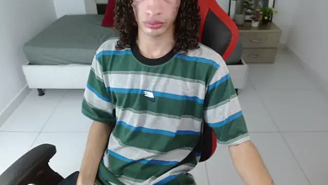 Axel_fox77 live sex cam