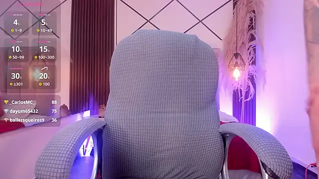 cami_rouxxx_'s cam snapshot