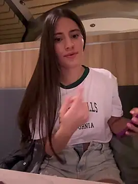 Isabella21_'s cam snapshot