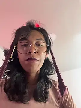 MadamLeRouge live sex cam