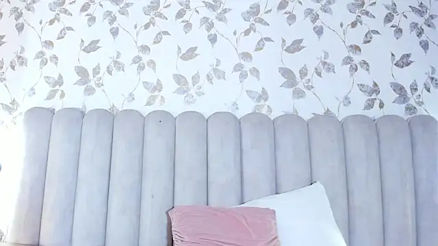 Lizz_Bunny's cam snapshot