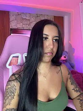 Tamara_Roberts1's cam snapshot