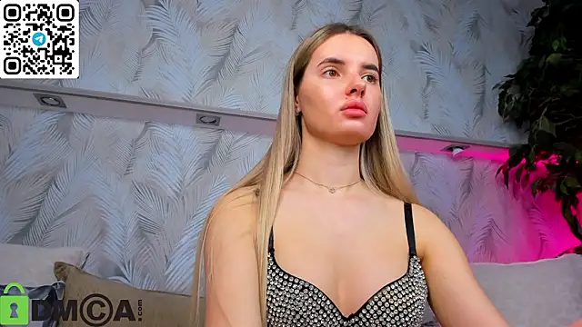 Erika_Carpenter's cam snapshot