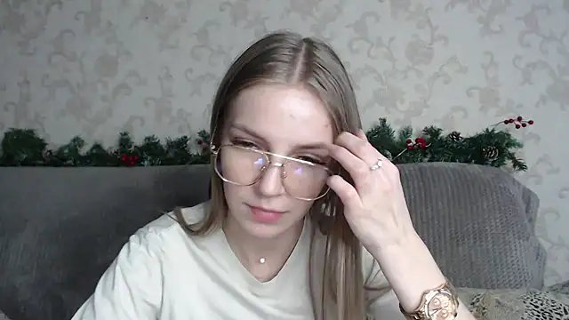 HitGyrl's cam snapshot