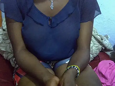 skinnysexynaughty's cam snapshot