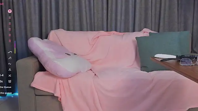 AliceCloudy live sex cam