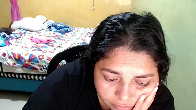 yulieth_bbw's cam snapshot