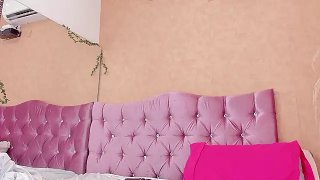 KARINAJTORRES's cam snapshot