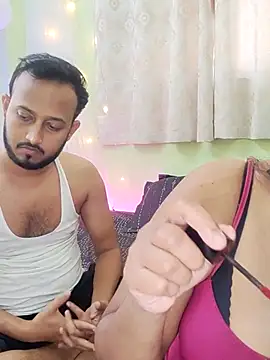 Trending_Couple's cam snapshot