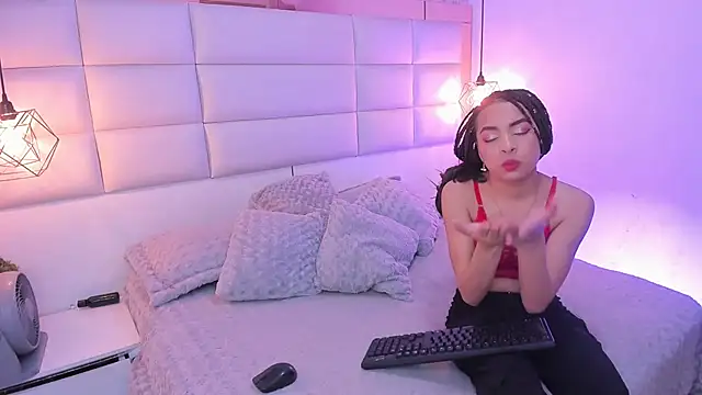 Lucia_jane's cam snapshot