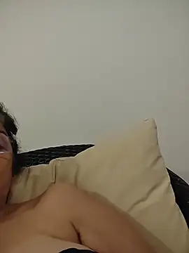 NakedMILFx's cam snapshot