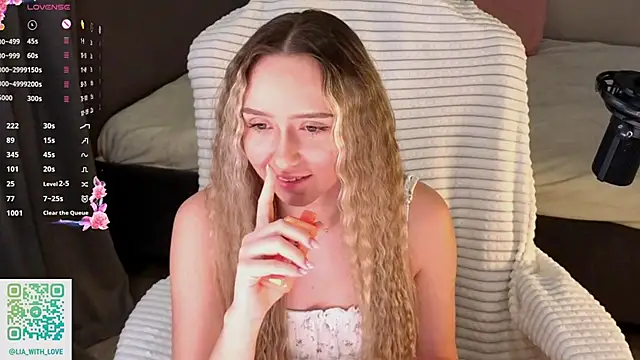 HollisBeckett live sex cam