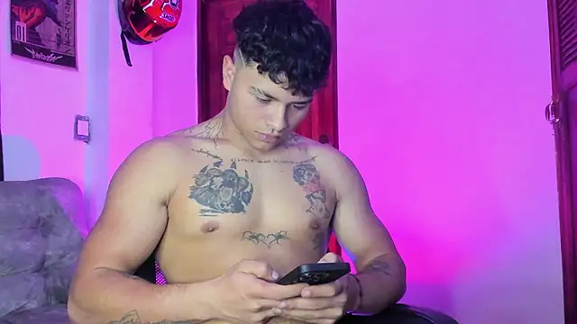 Dominic_Biker__ live sex cam
