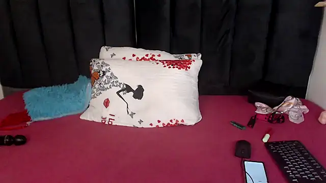 Miss-Berries's cam snapshot